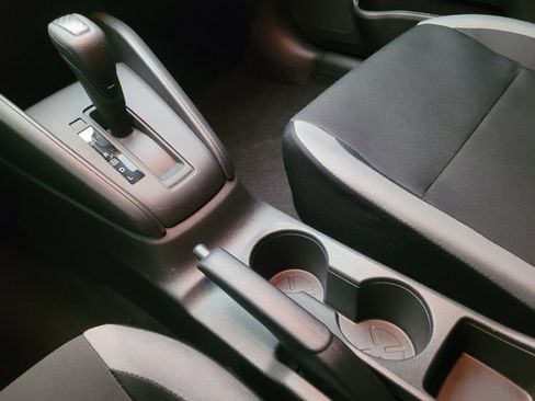 Used 2025 Nissan Versa S w/ Trunk Package image 26