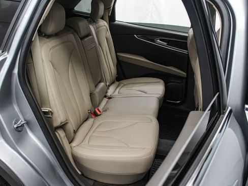 Used 2023 Lincoln Nautilus AWD w/ Premium Package image 20