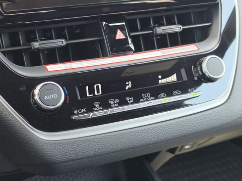 Certified 2026 Toyota Corolla SE FWD image 21