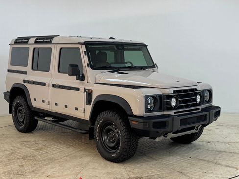 Used 2024 INEOS Grenadier Fieldmaster Edition image 7