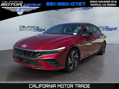 Used 2025 Hyundai Elantra Sport FWD image 1