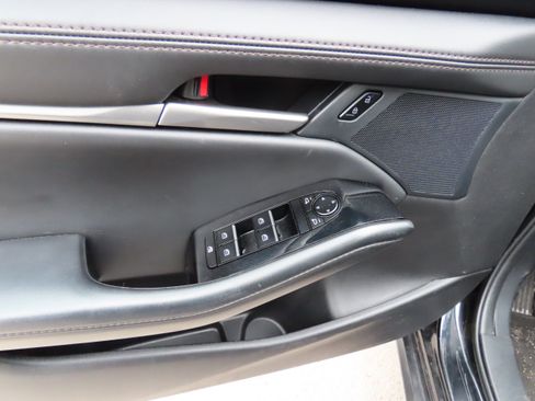 Used 2024 MAZDA MAZDA3 s image 22