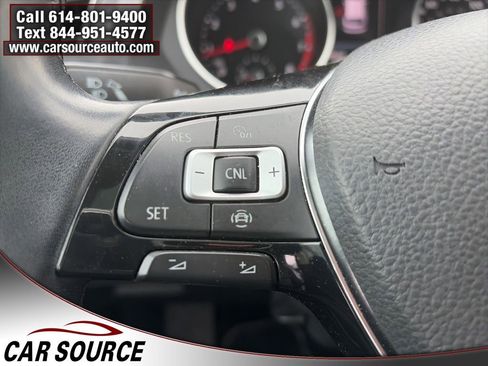 Used 2019 Volkswagen Tiguan SE w/ Panoramic Sunroof Package image 13