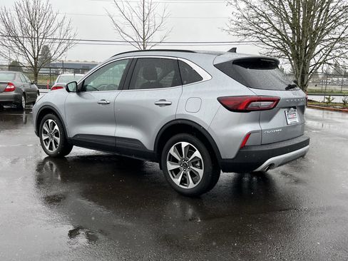 Used 2024 Ford Escape Platinum image 3