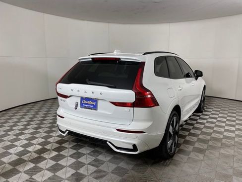 Used 2024 Volvo XC60 T8 Plus w/ Protection Package image 9