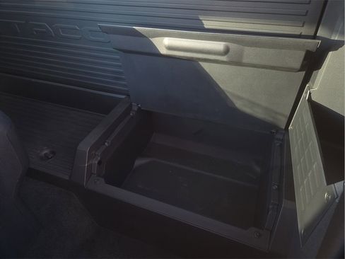 Certified 2025 Toyota Tacoma SR image 14