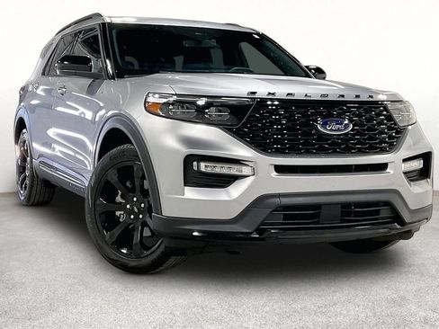 Used 2024 Ford Explorer ST-Line w/ Class IV Trailer Tow Package AWD/4WD image 1