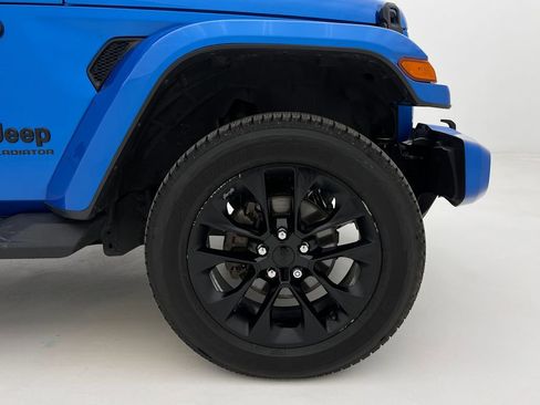 Used 2022 Jeep Gladiator Overland image 29