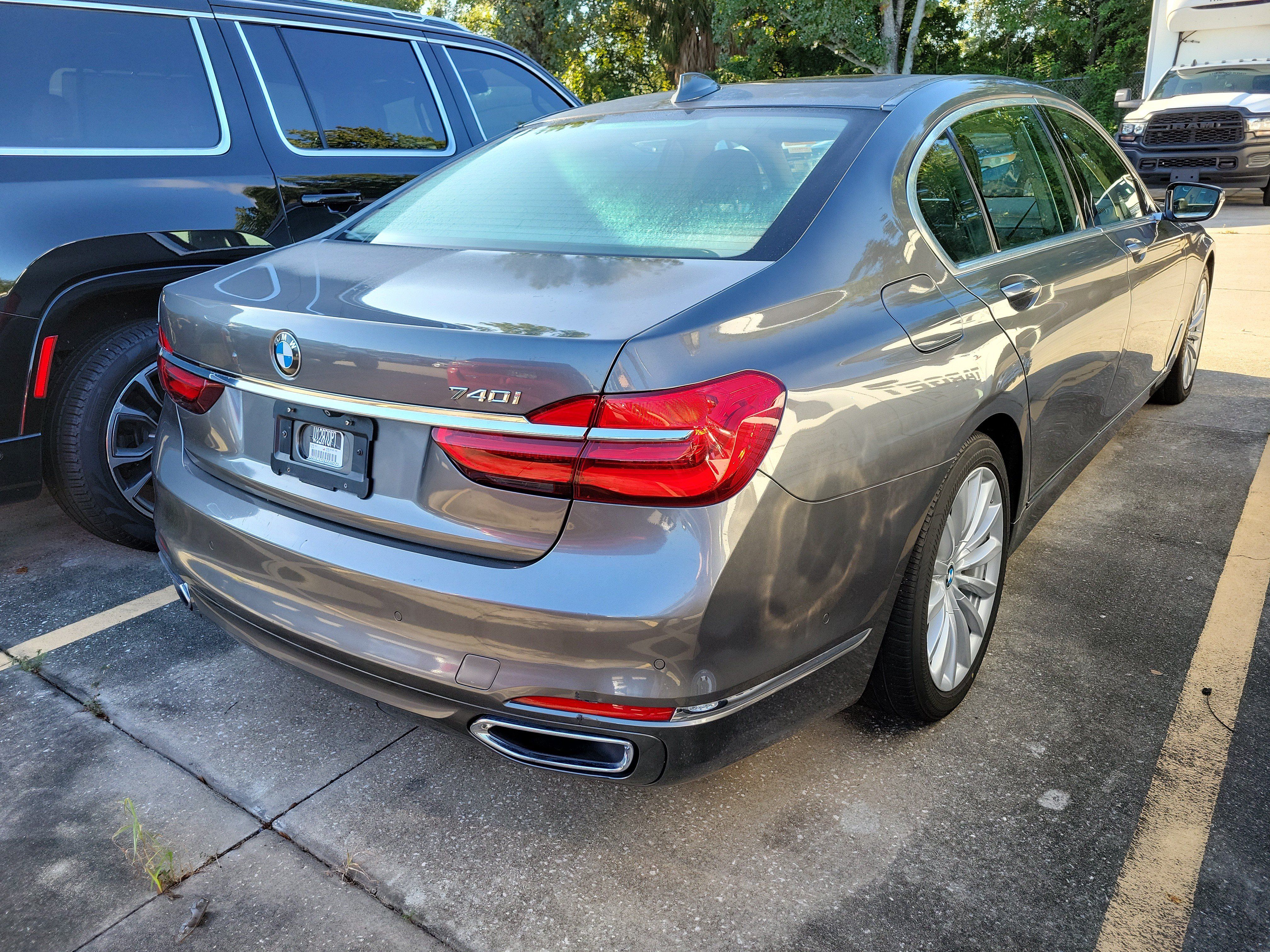 Used 2016 BMW 740i RWD image 3