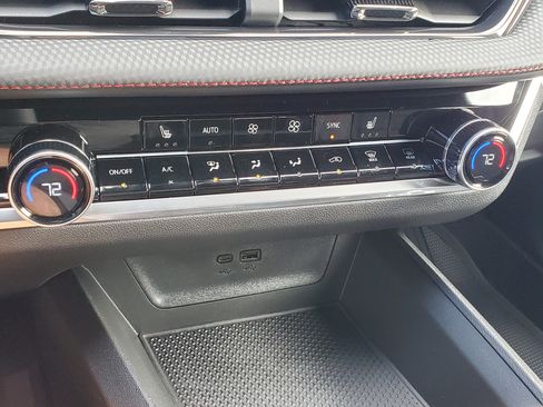 New 2026 Chevrolet Equinox RS w/ LPO, Floor Liner Package FWD image 21