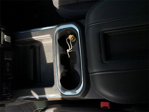 Used 2021 Chevrolet Silverado 1500 RST image 17