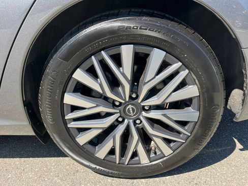 Used 2025 Nissan Altima 2.5 SV image 31