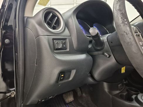 Used 2017 Nissan Versa SV image 18