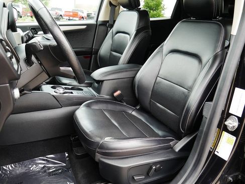 Used 2020 Ford Escape SEL FWD image 15