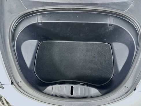 Used 2018 Tesla Model 3 Mid Range RWD image 31