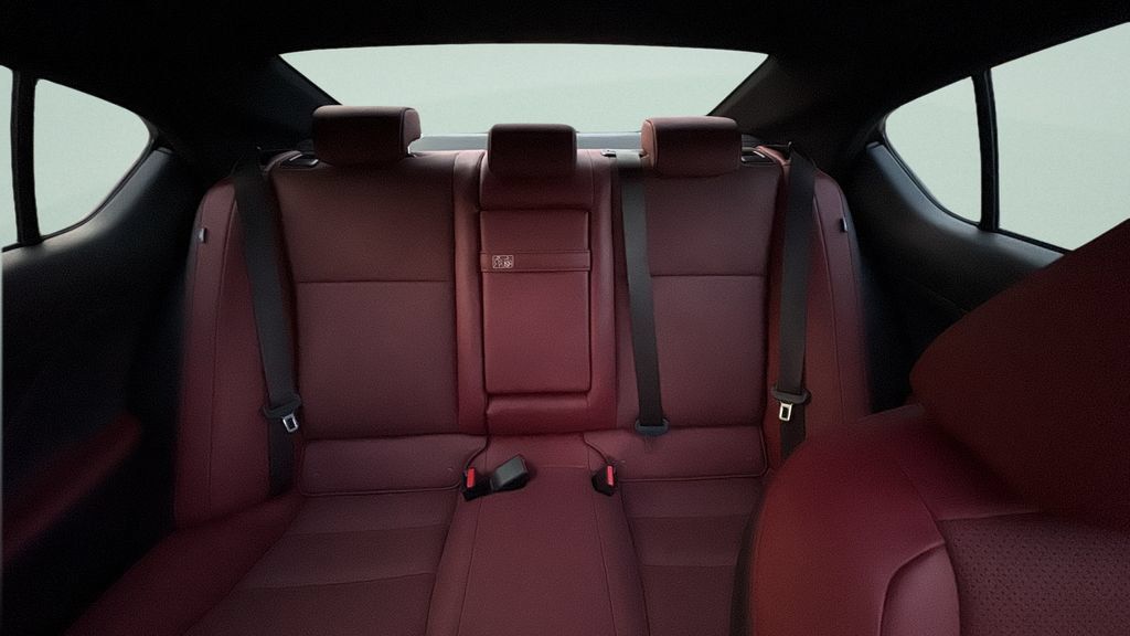 Used 2025 Lexus IS 350 F Sport RWD image 10