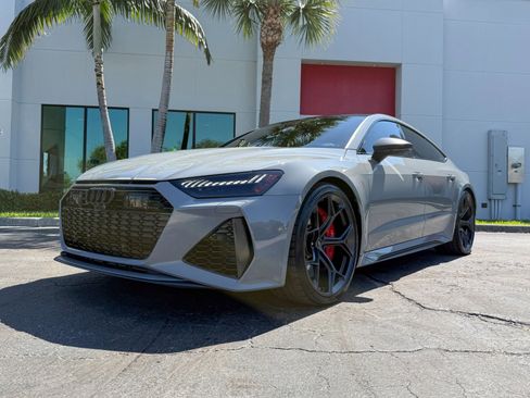 Used 2024 Audi RS 7 Performance image 11