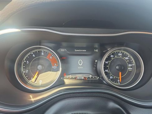 Used 2019 Jeep Cherokee Trailhawk w/ Cold Weather Group image 16