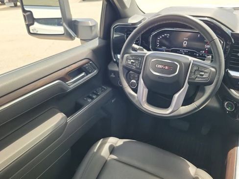 Certified 2025 GMC Sierra 1500 SLT w/ SLT Premium Plus Package AWD/4WD image 15