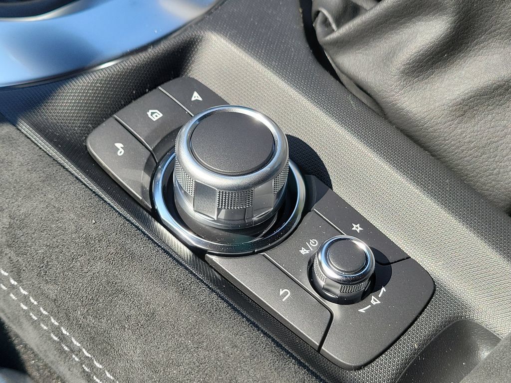 New 2026 MAZDA MX-5 Miata RF Club w/ Interior Package RWD image 31