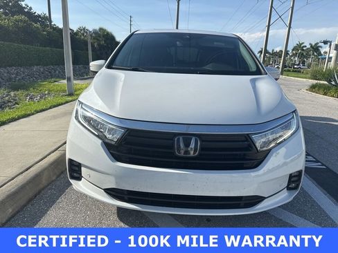 Used 2023 Honda Odyssey Elite image 2