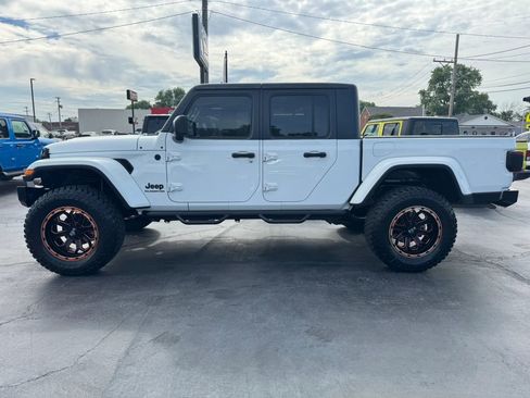 Used 2021 Jeep Gladiator Sport AWD/4WD image 2