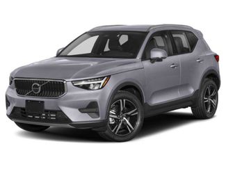 Used 2023 Volvo XC40 B5 Plus AWD/4WD video 1