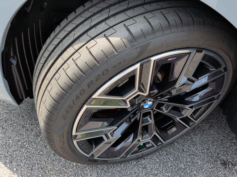 New 2027 BMW 550e xDrive AWD/4WD image 14