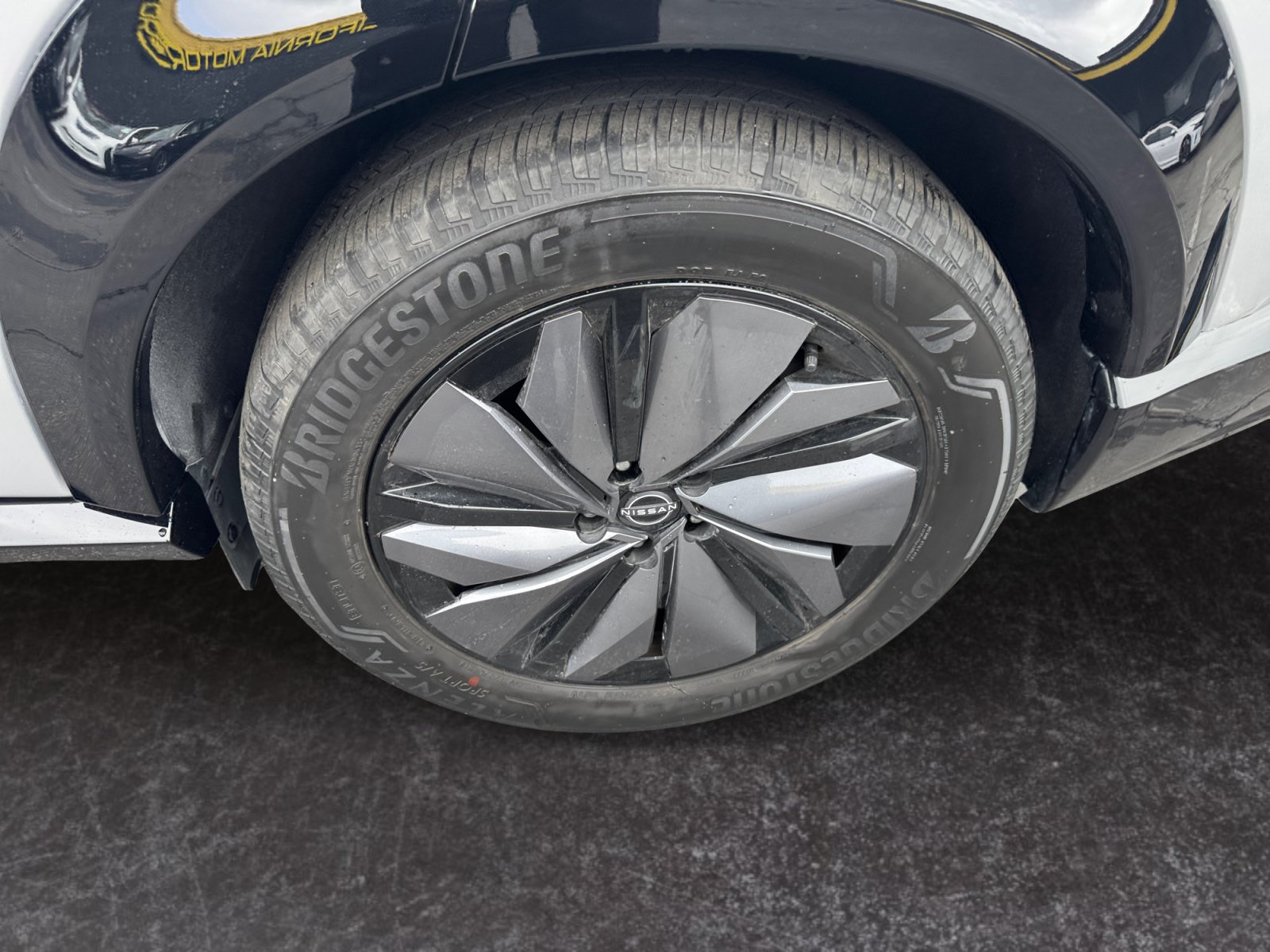 Used 2023 Nissan Ariya FWD image 14