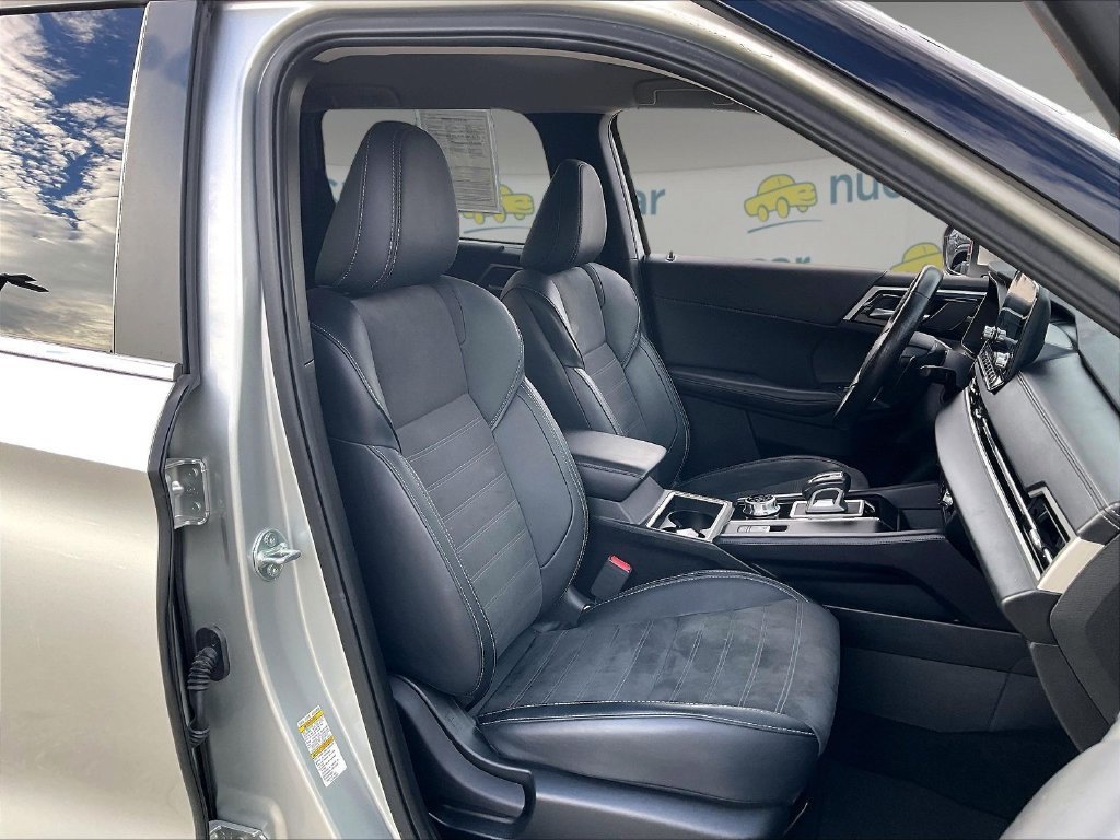 Used 2024 Mitsubishi Outlander SE AWD/4WD image 10