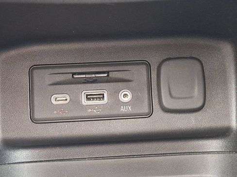 Certified 2019 Chevrolet Equinox LT w/ Sun & Navigation Package FWD image 26