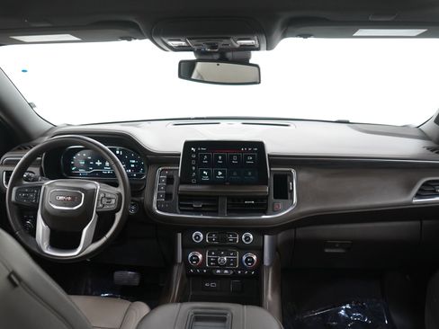 Used 2023 GMC Yukon SLT w/ SLT Premium Package AWD/4WD image 13