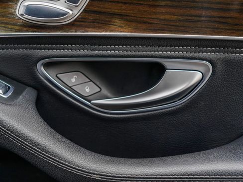 Used 2016 Mercedes-Benz C 300 4MATIC Sedan image 28