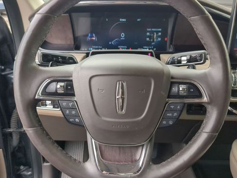 Used 2022 Lincoln Navigator Reserve image 13