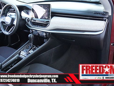 Used 2022 Jeep Compass Sport AWD/4WD image 12