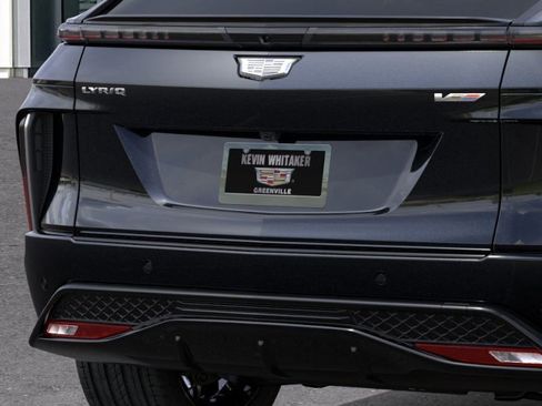 New 2026 Cadillac Lyriq V image 38