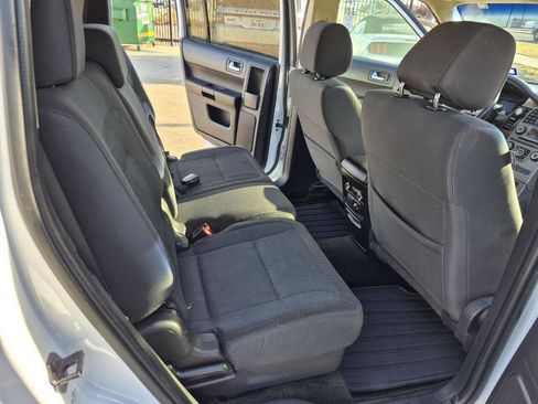 Used 2016 Ford Flex SE image 19