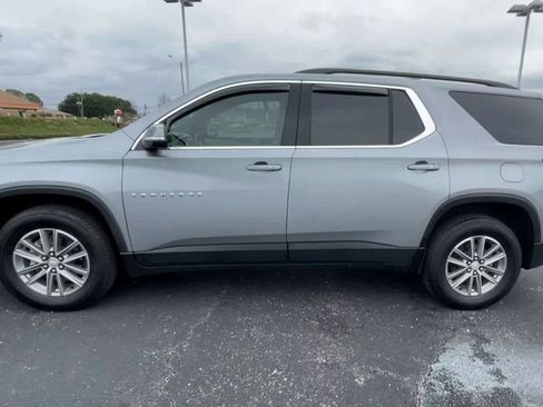 Used 2024 Chevrolet Traverse LT image 5