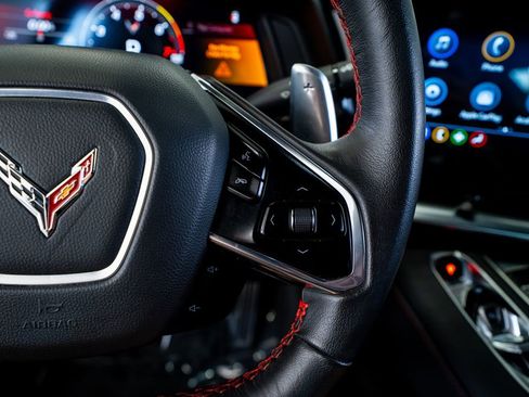 Used 2022 Chevrolet Corvette Stingray Coupe w/ Z51 Performance Package image 43