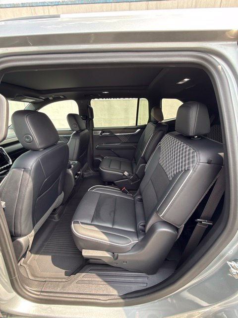 Used 2024 GMC Acadia Denali w/ Super Cruise Package AWD/4WD image 11