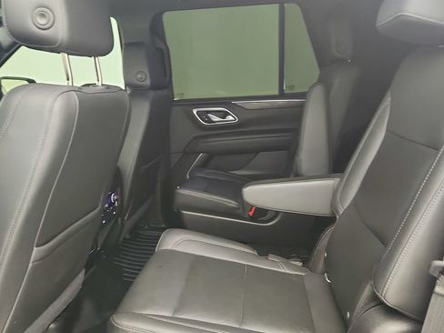 Used 2021 Chevrolet Tahoe LT w/ LT Signature Package RWD image 16