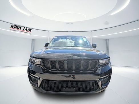 New 2025 Jeep Grand Cherokee Limited w/ Black Appearance Package image 7