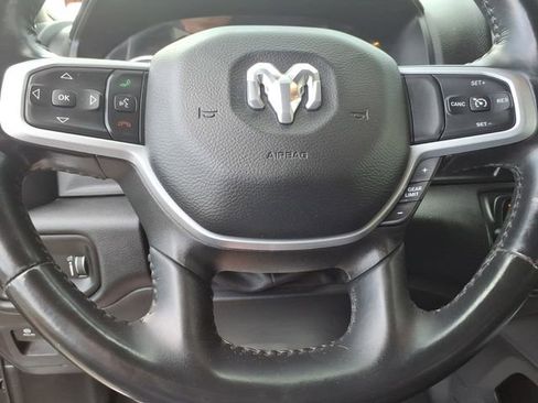Used 2022 RAM 1500 Big Horn AWD/4WD image 16