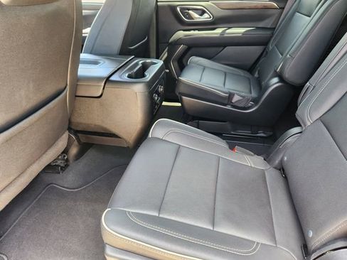 Used 2023 Chevrolet Tahoe Premier w/ Premium Package AWD/4WD image 31