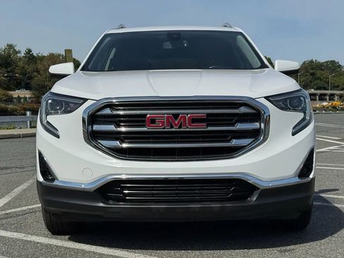 Used 2020 GMC Terrain SLT image 2