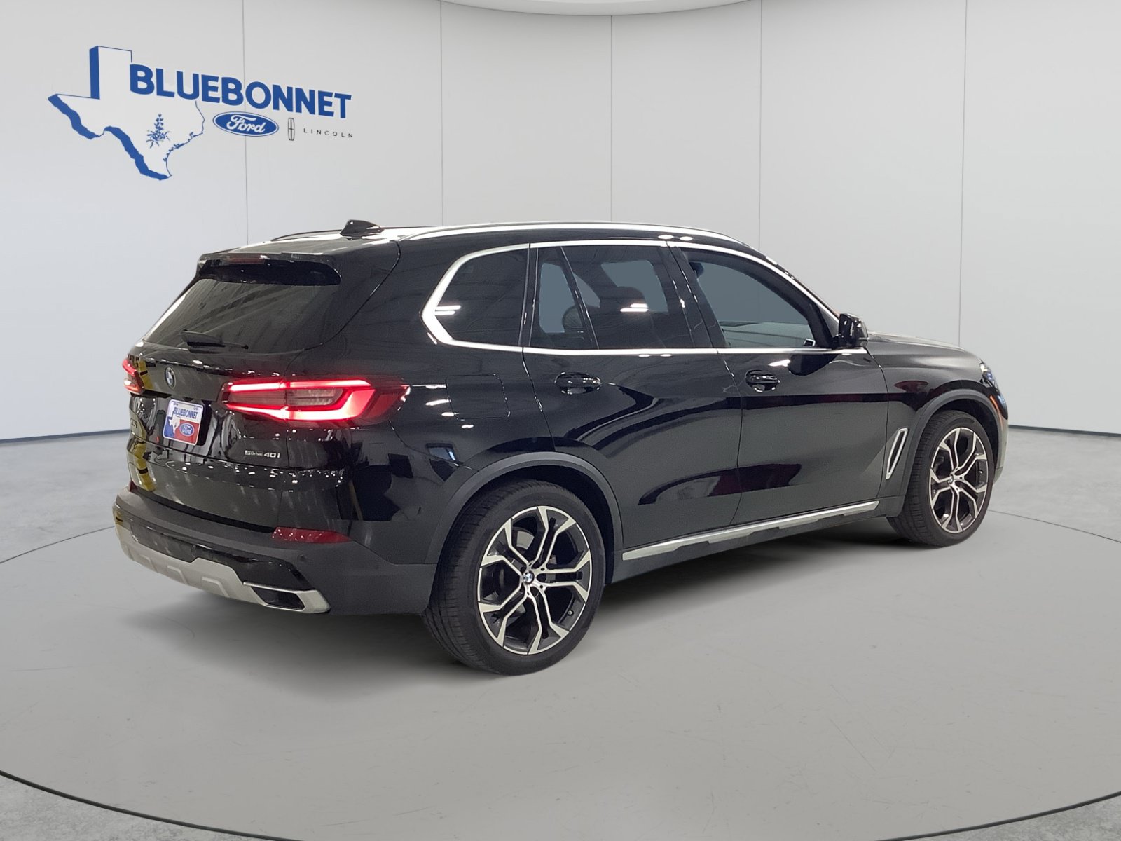 Used 2022 BMW X5 sDrive40i w/ Premium Package RWD image 3