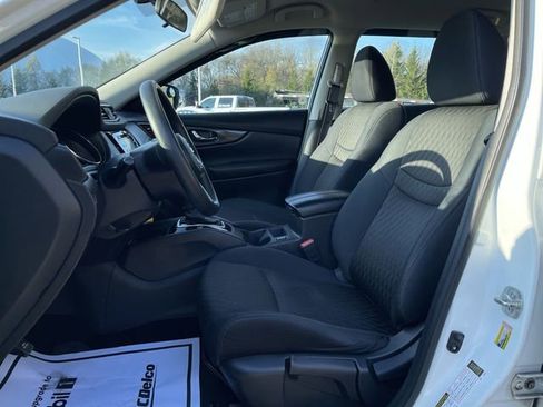 Used 2017 Nissan Rogue S image 18