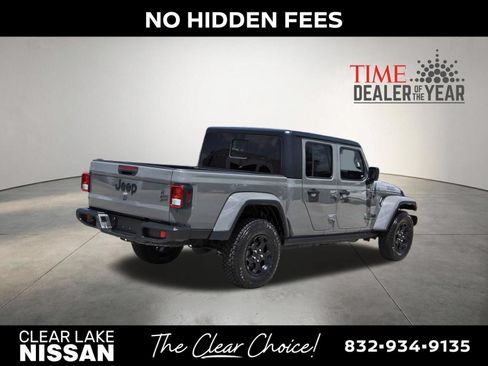 Used 2023 Jeep Gladiator Sport AWD/4WD image 7