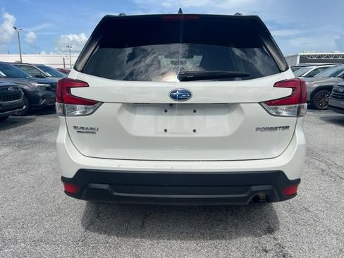 Used 2024 Subaru Forester Premium AWD/4WD image 3