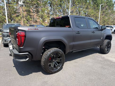 Used 2026 GMC Sierra 1500 AT4 w/ AT4 Premium Package AWD/4WD image 11